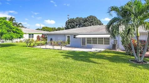 290 Main Boulevard Boynton Beach FL 33435