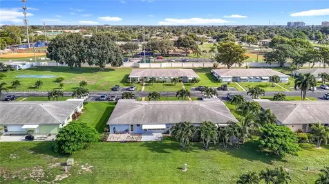 290 Main Boulevard Boynton Beach FL 33435