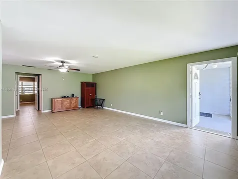 290 Main Boulevard Boynton Beach FL 33435