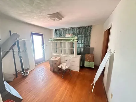 102 SW 1st Avenue Hallandale Beach FL 33009