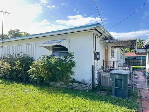 102 SW 1st Avenue Hallandale Beach FL 33009