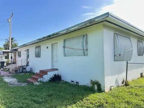 102 SW 1st Avenue Hallandale Beach FL 33009