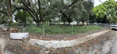 555 NE 147th Street Miami FL 33161