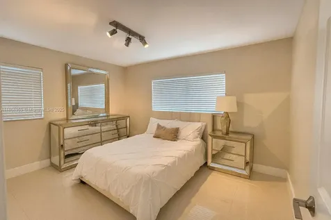 5250 SW 96th Avenue Miami FL 33165