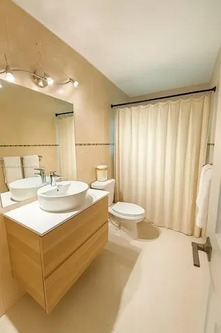 5250 SW 96th Avenue Miami FL 33165