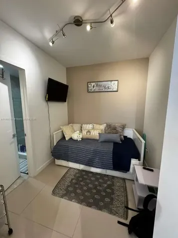 488 NE 18th Street Miami FL 33132
