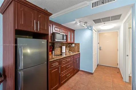 19201 Collins Avenue Sunny Isles Beach FL 33160