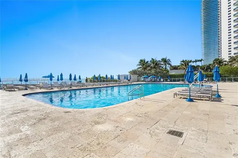 19201 Collins Avenue Sunny Isles Beach FL 33160