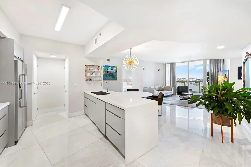 400 Alton Road Miami Beach FL 33139