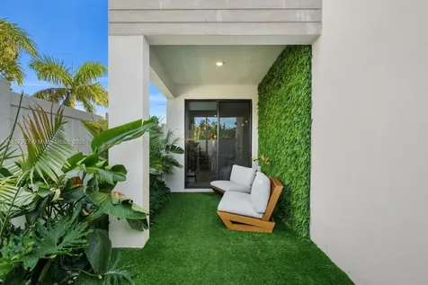 421 NW 17th Street Fort Lauderdale FL 33311