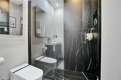 421 NW 17th Street Fort Lauderdale FL 33311