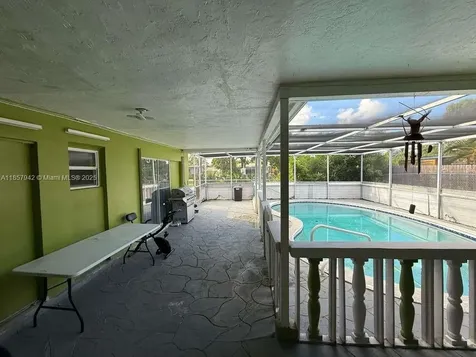 3401 NW 40th Street Lauderdale Lakes FL 33309