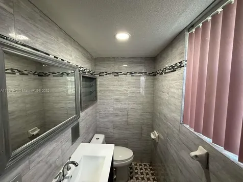 3401 NW 40th Street Lauderdale Lakes FL 33309
