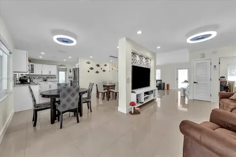 2191 NW 107th Avenue Sunrise FL 33322