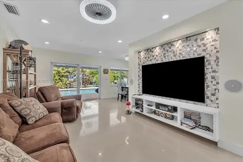 2191 NW 107th Avenue Sunrise FL 33322