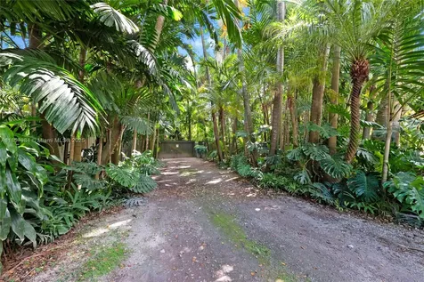 13831 SW 232nd Street Miami FL 33170