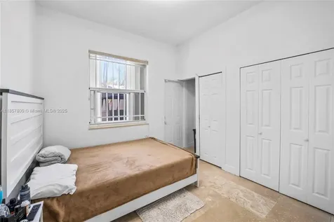 5750 SW 67th Avenue Miami FL 33143