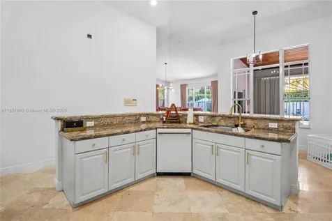5750 SW 67th Avenue Miami FL 33143