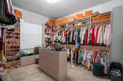 5750 SW 67th Avenue Miami FL 33143