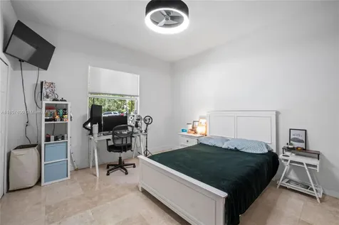 5750 SW 67th Avenue Miami FL 33143
