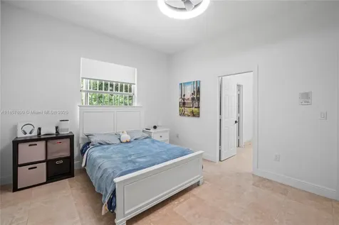 5750 SW 67th Avenue Miami FL 33143