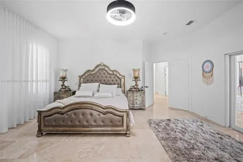 5750 SW 67th Avenue Miami FL 33143