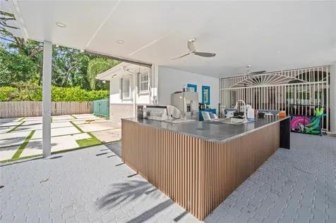 5750 SW 67th Avenue Miami FL 33143