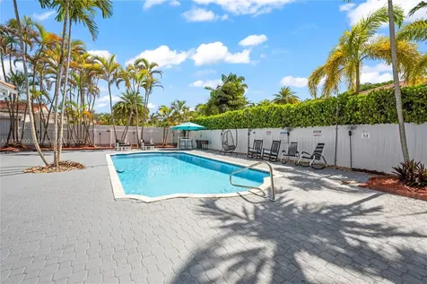 5750 SW 67th Avenue Miami FL 33143