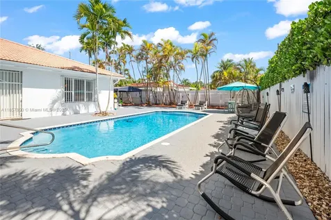 5750 SW 67th Avenue Miami FL 33143