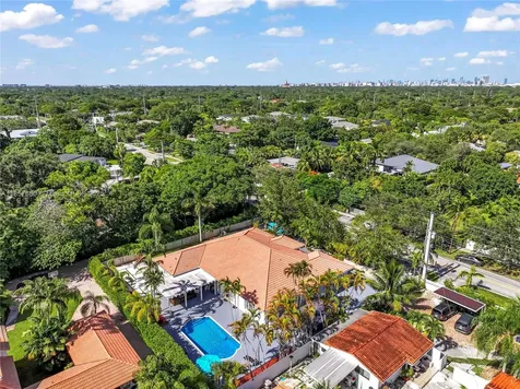 5750 SW 67th Avenue Miami FL 33143