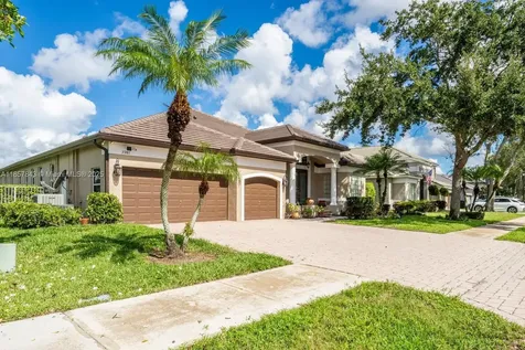 3981 E Lake Estates Drive Davie FL 33328