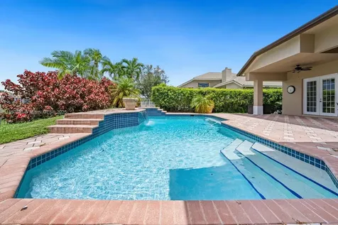 3981 E Lake Estates Drive Davie FL 33328