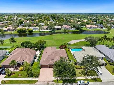 3981 E Lake Estates Drive Davie FL 33328