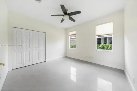 3981 E Lake Estates Drive Davie FL 33328