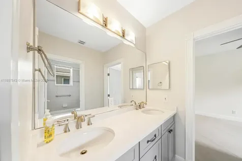 3981 E Lake Estates Drive Davie FL 33328