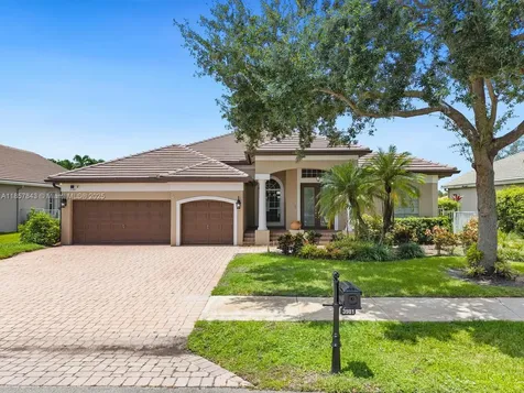 3981 E Lake Estates Drive Davie FL 33328