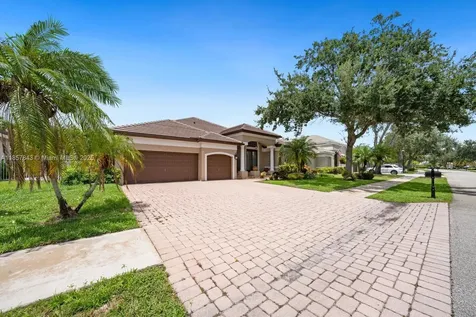 3981 E Lake Estates Drive Davie FL 33328
