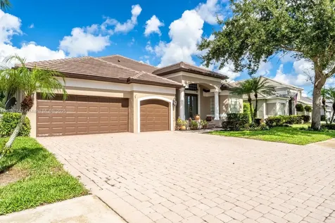 3981 E Lake Estates Drive Davie FL 33328