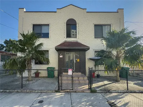 1376 NW 35th Street Miami FL 33142