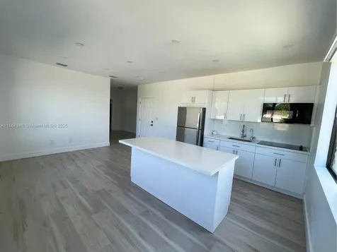 1376 NW 35th Street Miami FL 33142