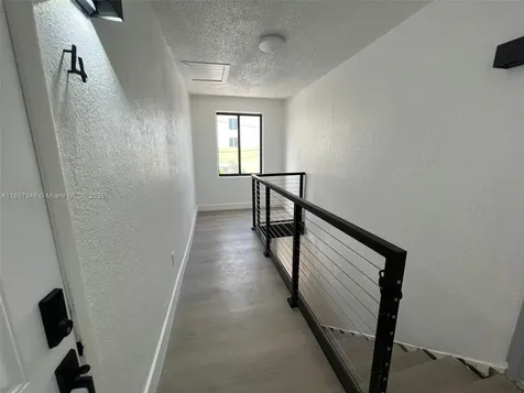 1376 NW 35th Street Miami FL 33142