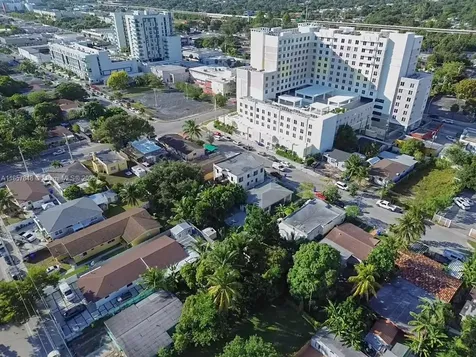 1376 NW 35th Street Miami FL 33142