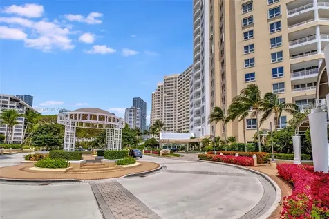 848 Brickell Key Drive Miami FL 33131