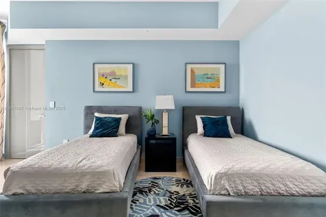 16001 Collins Avenue Sunny Isles Beach FL 33160