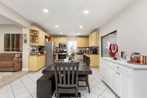 6285 W 6th Avenue Hialeah FL 33012