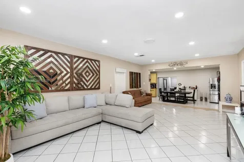 6285 W 6th Avenue Hialeah FL 33012