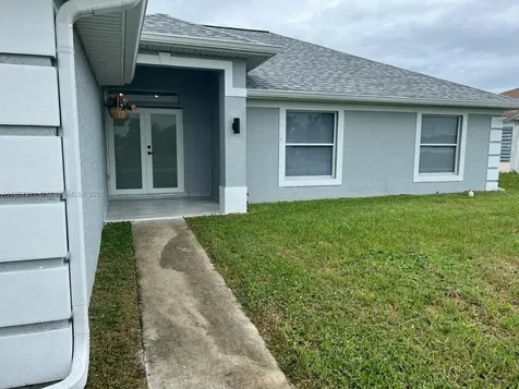 2214 NW 1 Terrace Cape Coral FL 33993