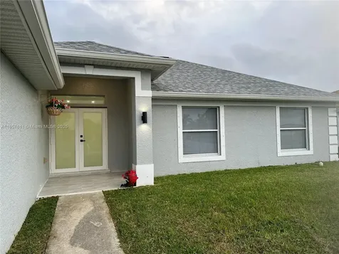 2214 NW 1 Terrace Cape Coral FL 33993