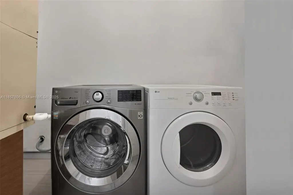 461 NW 17th Place Fort Lauderdale FL 33311