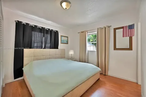 461 NW 17th Place Fort Lauderdale FL 33311